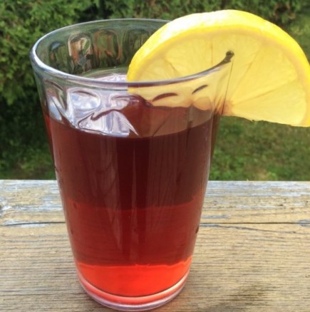 Трите напитки, които утоляват жаждата през лятото и подхранват тялото с ред полезни вещества