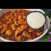 Фантастично пиле с ориз в тиган: Много лесно за приготвяне и без нито една мръсна чиния!