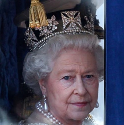Излезе на яве дълго пазена тайна за кралица Елизабет II