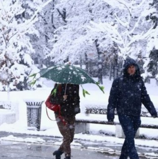 Синоптиците със смразяваща прогноза-И сняг ще вали днес 