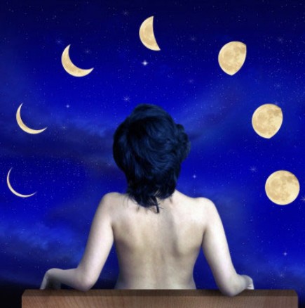 ОСЕМТЕ фази на Луната и как те променят живота на жената: