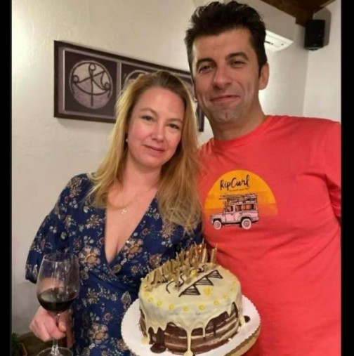 Снимка: Ето колко струват безглутеновите торти на премиерската съпруга Линда Петкова :