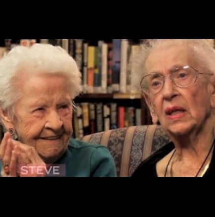 Какво мислят две стогодишни жени, чието приятелство продължава 95 години!