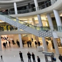 39-годишна жена се хвърли от втория етаж  на мол