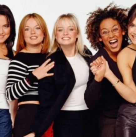Феновете в потрес-Мегазвезда от Spice Girls изглежда като призрак-Нищо общо със секси мацка от групата-Снимки