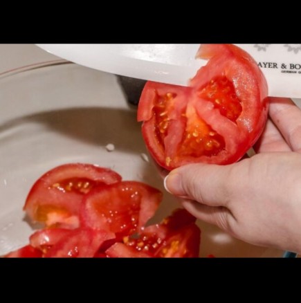 С този трик неузрелите домати от магазина стават като току-що откъснати - без вкус на пластмаса!