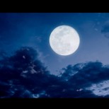 На Луната има гробище! (и още 5 неизвестни факта за Луната, които не знаете - СНИМКИ):