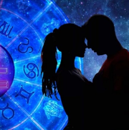 Любовен хороскоп за март 2022-Близнаците имат романтичен период с нови познанства