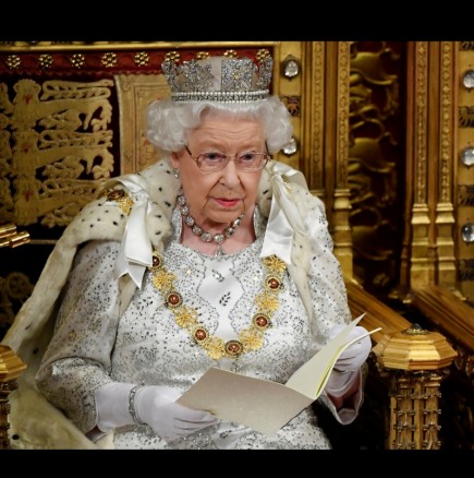 Обявиха кралица Елизабет Втора за мъртва по погрешка! (Снимка):