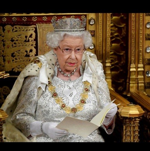 Обявиха кралица Елизабет Втора за мъртва по погрешка! (Снимка):
