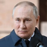 Путин се показа с луксозно яке за 12 000 евро-Снимка