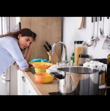 Учените категорични: Тази домакинска работа намалява стреса и действа като терапия!