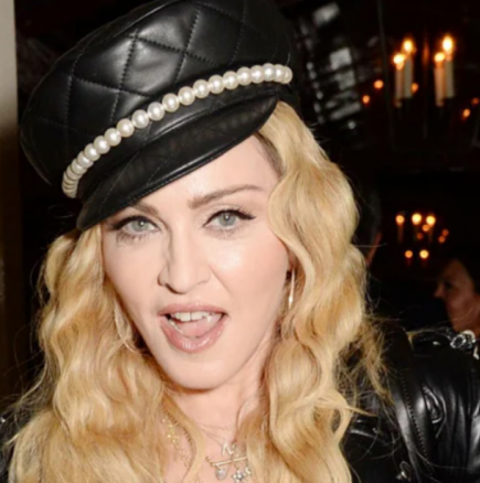 Няма да познаете Мадона на последните й снимки-Чиста бабичка си е вече