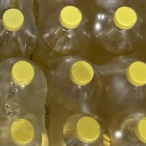 Откраднаха 100 бутилки олио от селска къща