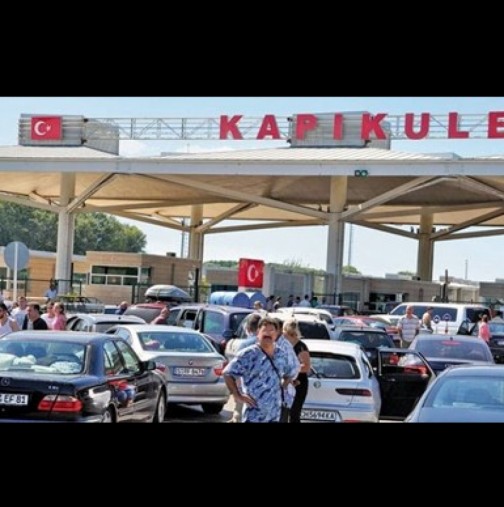Българи заредиха от евтиния бензин в Турция, но ето какво ги сполетя на границата (Снимка):