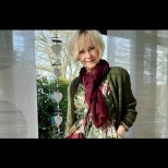 Не пенсионерка, а пенсионирана дама: 10 удобни визии за пролетта от 60-годишен моден блогър от Германия