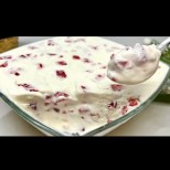 Домашен сладолед с парченца ягоди от 3 съставки - не всеки знае тази лесна рецепта!
