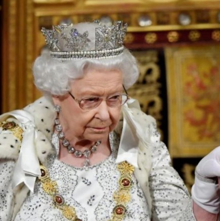 Новина от Бъкингамския дворец за съдбоносно решение на кралица Елизабет II