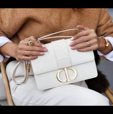 6 предмета, които УСПЕШНАТА жена задължително носи в дамската си чанта: