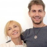 Синът на Стефан Данаилов стана доктор-Насочил се към специалност в последните дни от живота на баща си-Снимка със съпругата