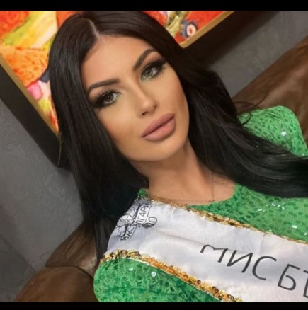 Вижте Мис България 2020, Венцислава Тафкова, преди корекциите - ще я познаете ли? (Снимки):