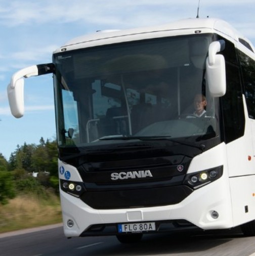 За малко да стане поредният зловещ ужас! 50 пътници в автобус се разминаха на косъм в Копривщица! /СНИМКИ/ 