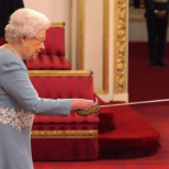 Бодигард на Елизабет II: Тя правеше това с всеки!