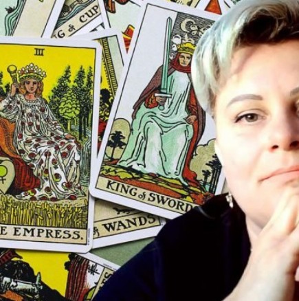 Откровението на Ирина Клевер, която погледна в бъдещето с помощта на картите таро
