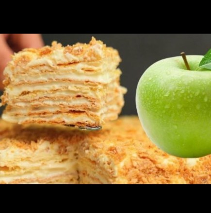 По това време на годината винаги я правя: Торта Наполеон с ябълки е новият хит на сезона
