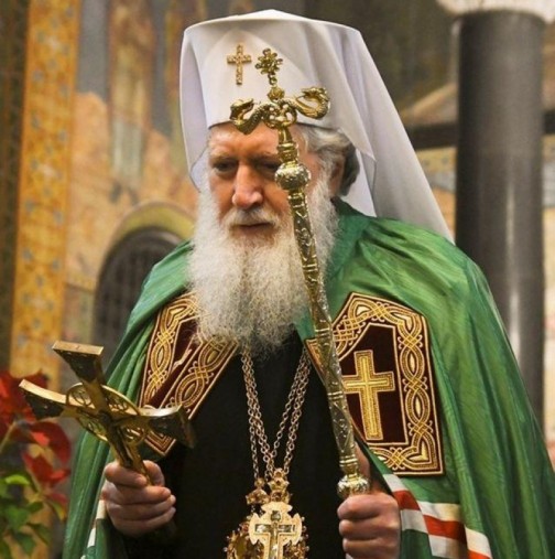 Приеха в болница патриарх Неофит: