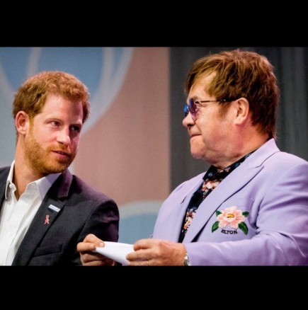 Принц Хари и Елтън Джон били подслушвани от британски медии - завеждат дело: