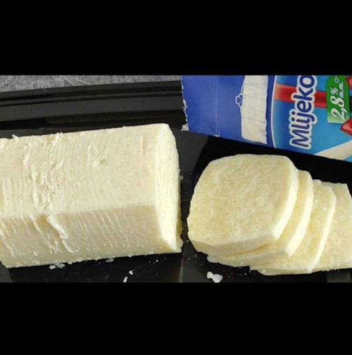 Как от 1 литър мляко да направите повече от 1 кг сирене: икономично, вкусно, просто и бързо