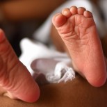Съдят медицинска сестра за убийства на новородени 
