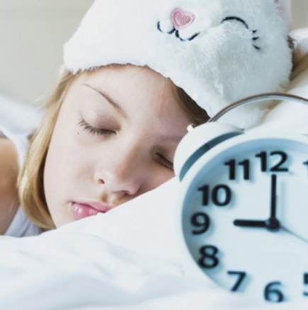 Учени алармират: Не лягайте преди този час, че мозъкът ви ще стане на пихтия
