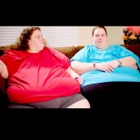 Сестри-близначки, които тежаха общо 540 кг, отслабнаха до неузнаваемост (СНИМКИ):