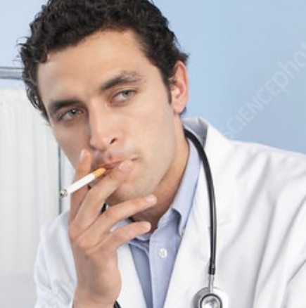 Месец след като откаже цигарите, лекар прави нещо специално, за да почисти дробовете си