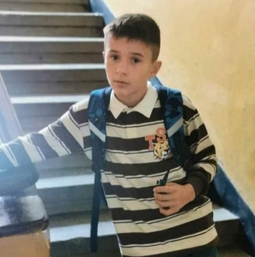 Кошмар! Дете на 12 години изчезна в Перник, доброволци и полиция го издирват! /СНИМКИ/ 