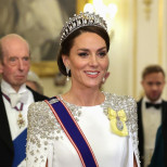 Засенчи всички американки: Кейт Мидълтън първа облече основния цвят на 2023 г.  - кралска красота! (СНИМКИ)