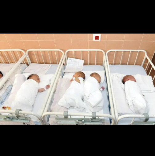 Размениха бебетата на две жени в столична болница - ромка отказва да върне новороденото на майка му!