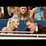 Вечерта преди сватбата с Меган принц Хари се обадил разплакан на тази жена: Тя още заема специално място в сърцето му! (СНИМКИ)