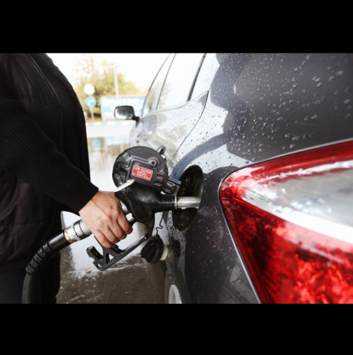 Добри новини за шофьорите: Връщат отстъпката за горивата - до 50 ст. на литър, но ето за кого не важи