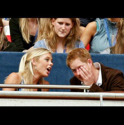 Вечерта преди сватбата с Меган принц Хари се обадил разплакан на тази жена: Тя още заема специално място в сърцето му! (СНИМКИ)