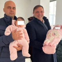 Искат 12 000 лв от семействата на разменените бебета, за да съдят Шейново