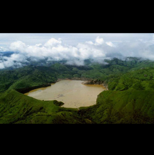 Езерото-убиец - ето къде се намира най-смъртоносното езеро в света (СНИМКИ):