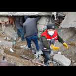 Чудо сред руините в Турция! Нов живот бе спасен след 198 часа под отломките (СНИМКИ):