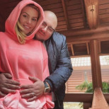 Бременната с четвърто Светлана Гущерова крие коремчето (СНИМКИ):