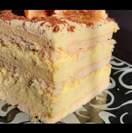 Торта "Мням-мням" - бързо бисквитено чудо с крем, което всички обичат!