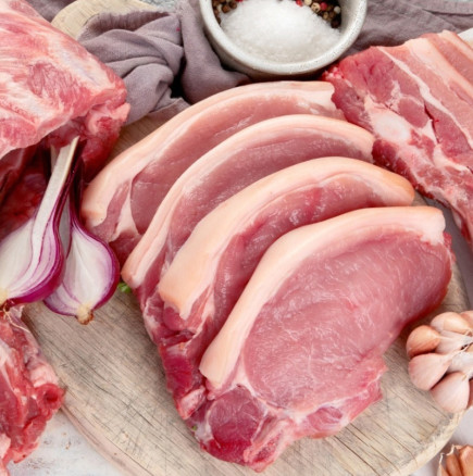 Пълен отврат! Купуваме и ядем изпрано и боядисано свинско месо! Ето как да го изчистите от химикалите: