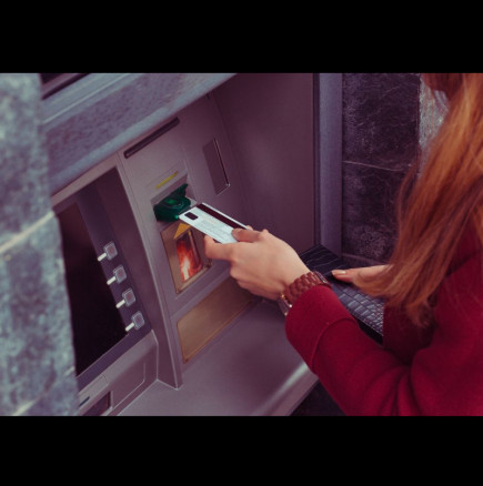 Ако видите това на банкомата, НЕ теглете пари от него, за да не се простите със спестяванията си: