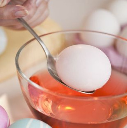 Колко дълго можете да съхранявате боядисаните яйца и на кой ден след празника те вече НЕ ТРЯБВА да се ядат.